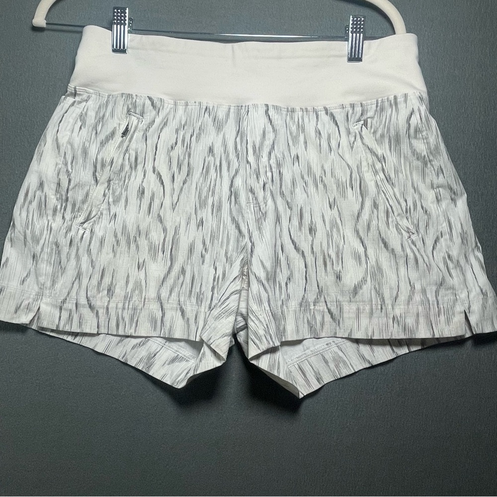 Athleta Trekkie North Shorts Womens 4 Gray White Hiking Travel Lightweight